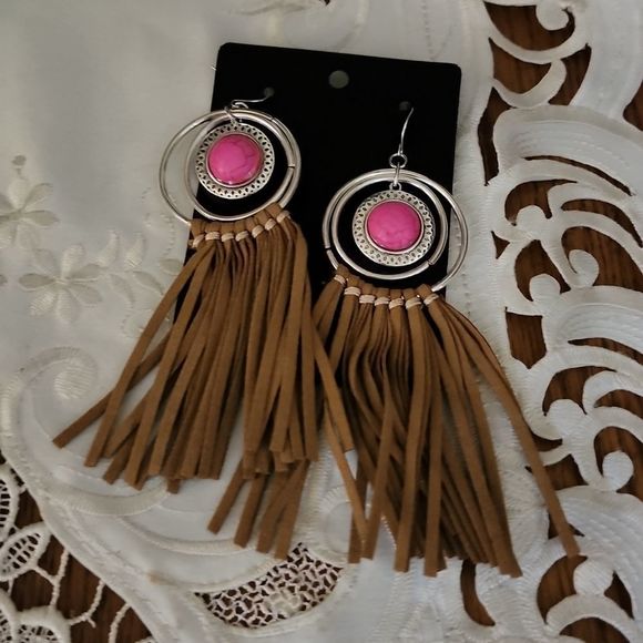 Lucky and blessed fringe earrings - Picture 2 of 2